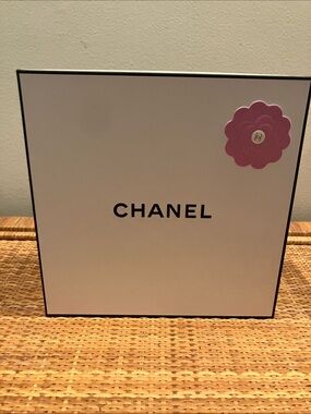Chanel Gift Box New